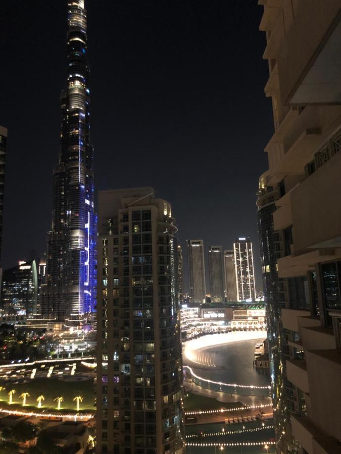 Downtown Boulevard One Bedroom Apt In 29 Blvd غرفة وصالة Burj & Fountain View Master Bedroom Plus 2 Single Beds In Living Room Дубай Экстерьер фото