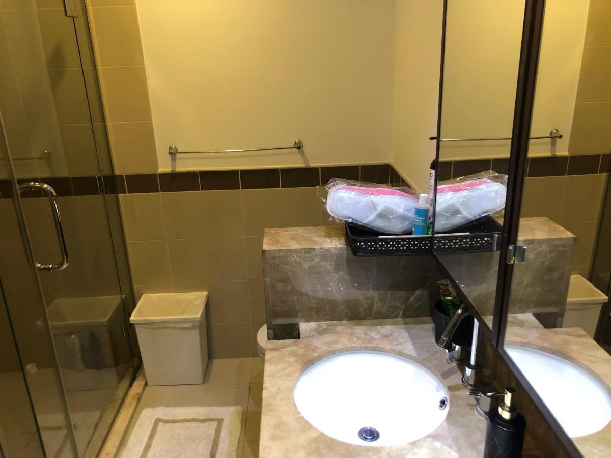 Downtown Boulevard One Bedroom Apt In 29 Blvd غرفة وصالة Burj & Fountain View Master Bedroom Plus 2 Single Beds In Living Room Дубай Экстерьер фото