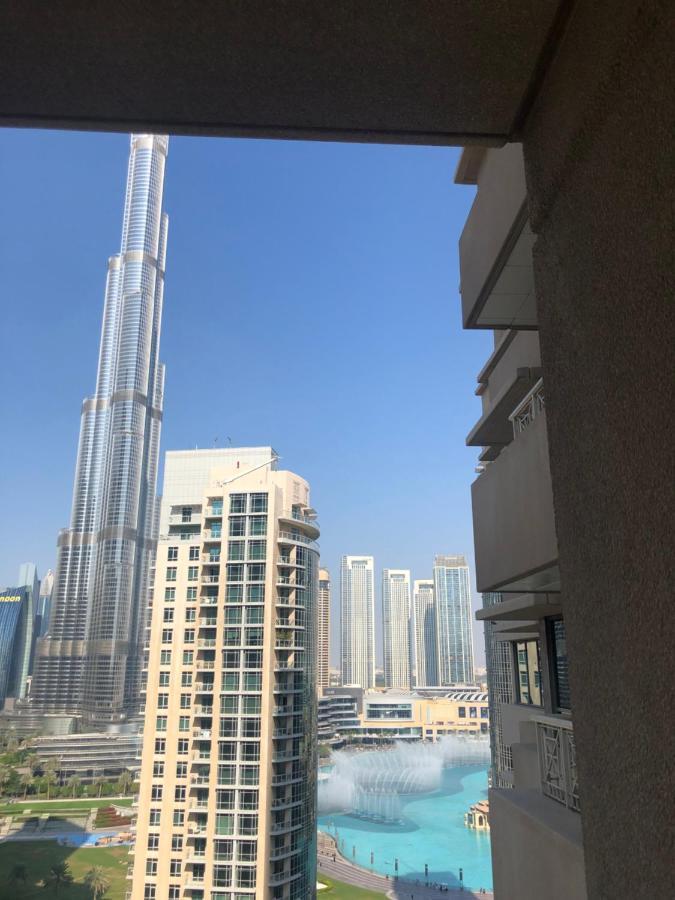 Downtown Boulevard One Bedroom Apt In 29 Blvd غرفة وصالة Burj & Fountain View Master Bedroom Plus 2 Single Beds In Living Room Дубай Экстерьер фото
